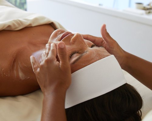 Massagem Facial Rejuvenate by Shiseido